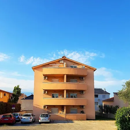Apartman Mery Stinjan Pula